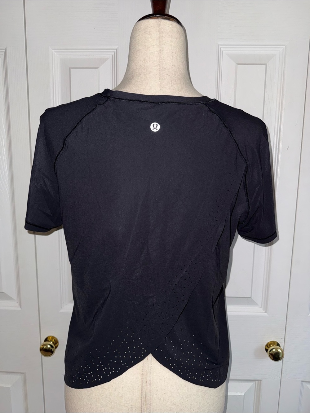 Lululemon quick pace short sleeve top size 6